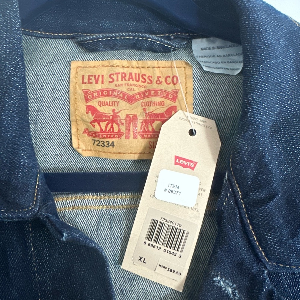 Levi’s men’s trucker jacket XL NWT